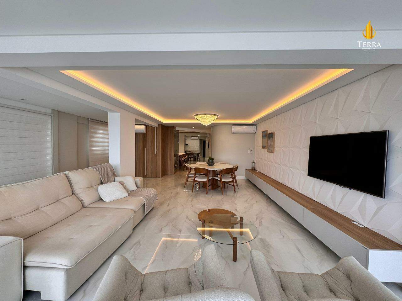  Edifício Theiss Heim Residence Apartamento com 4 quartos, Centro: 