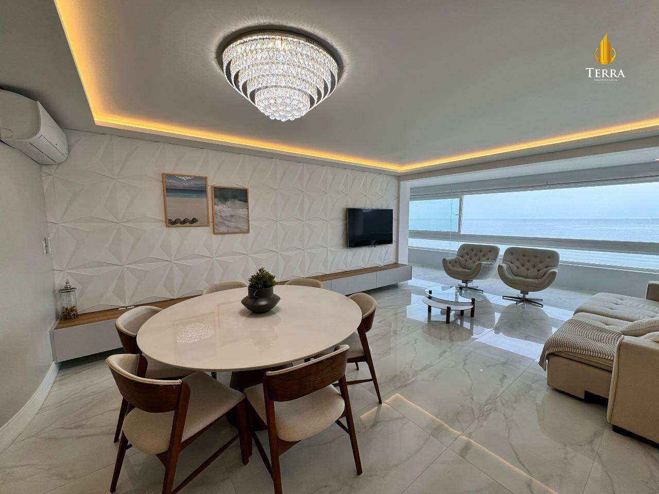  Edifício Theiss Heim Residence Apartamento com 4 quartos, Centro: 