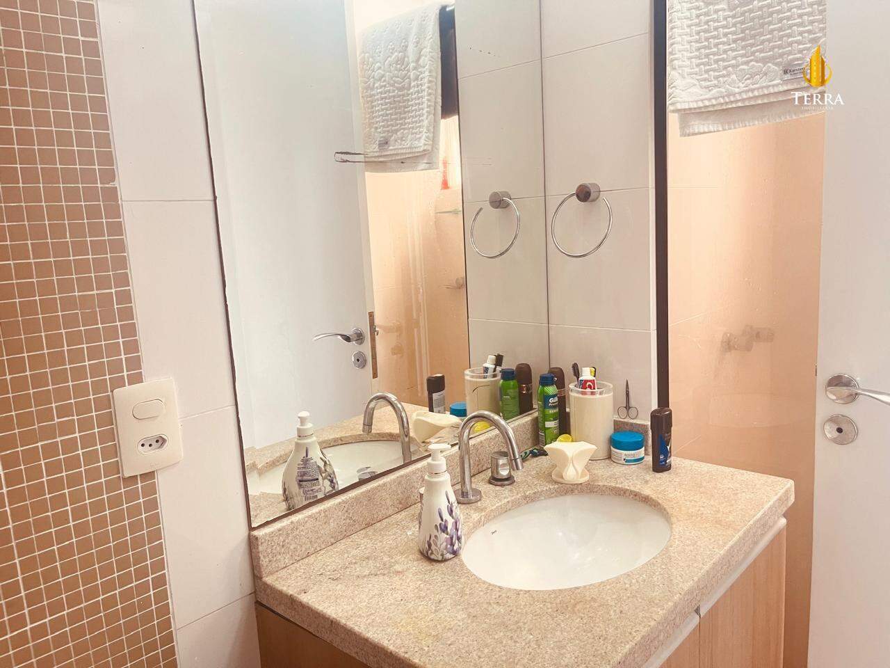 Residencial Efraim Apartamento com 3 quartos, Centro: 