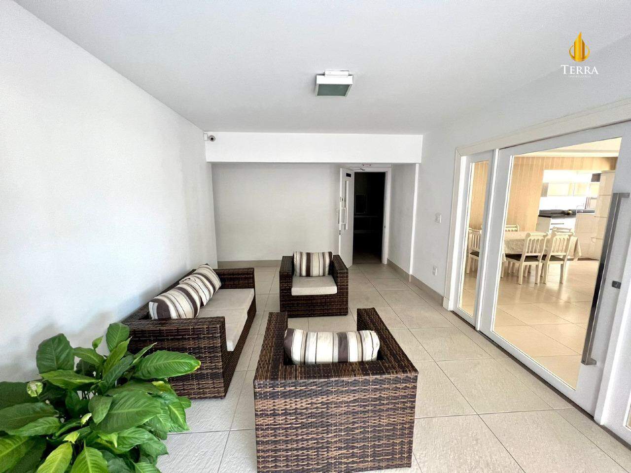 Condomínio Edifício Solar do Atlântico Sul Apartamento com 3 quartos, Centro: 