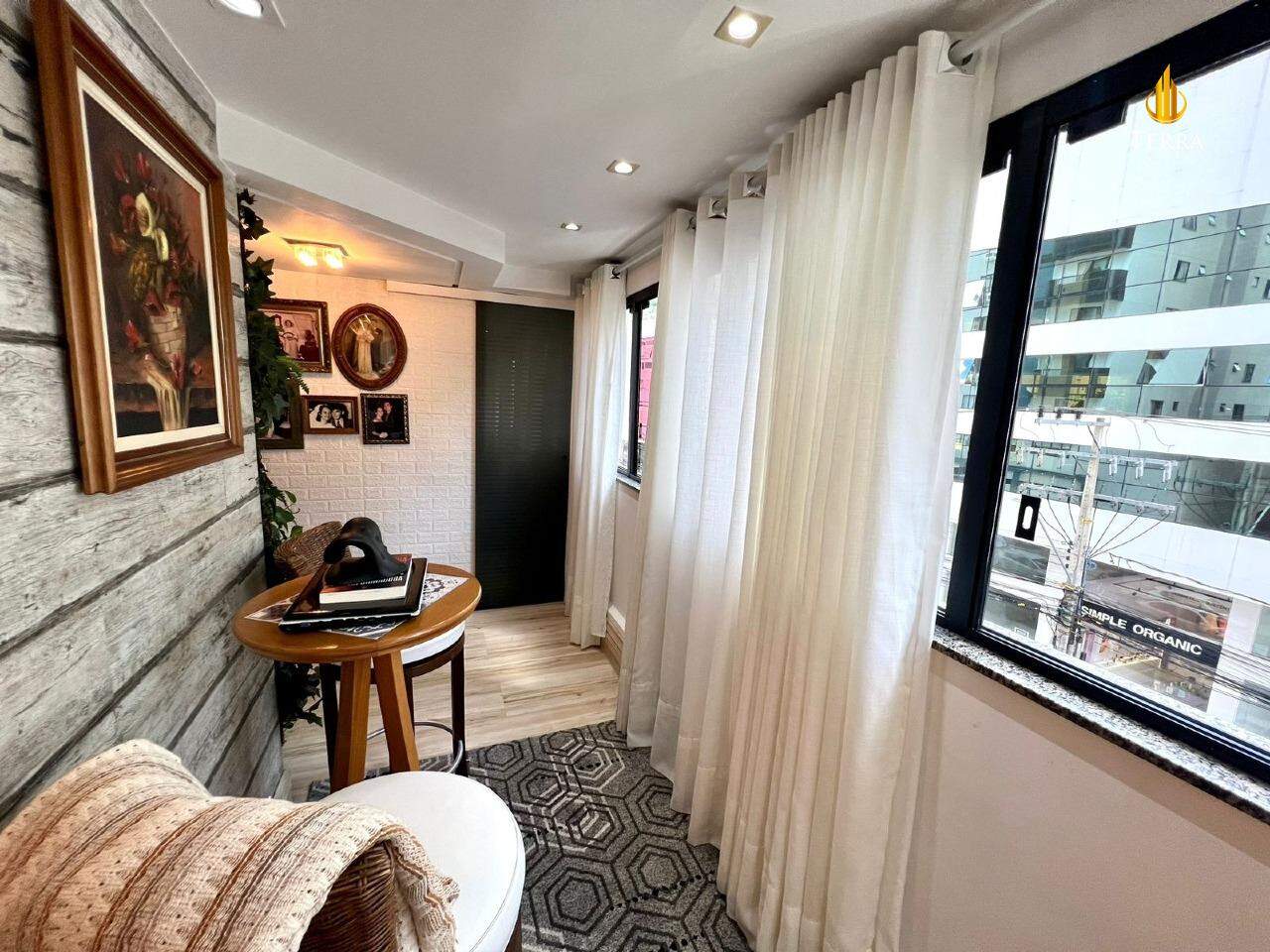 Condomínio Edifício Solar do Atlântico Sul Apartamento com 3 quartos, Centro: 