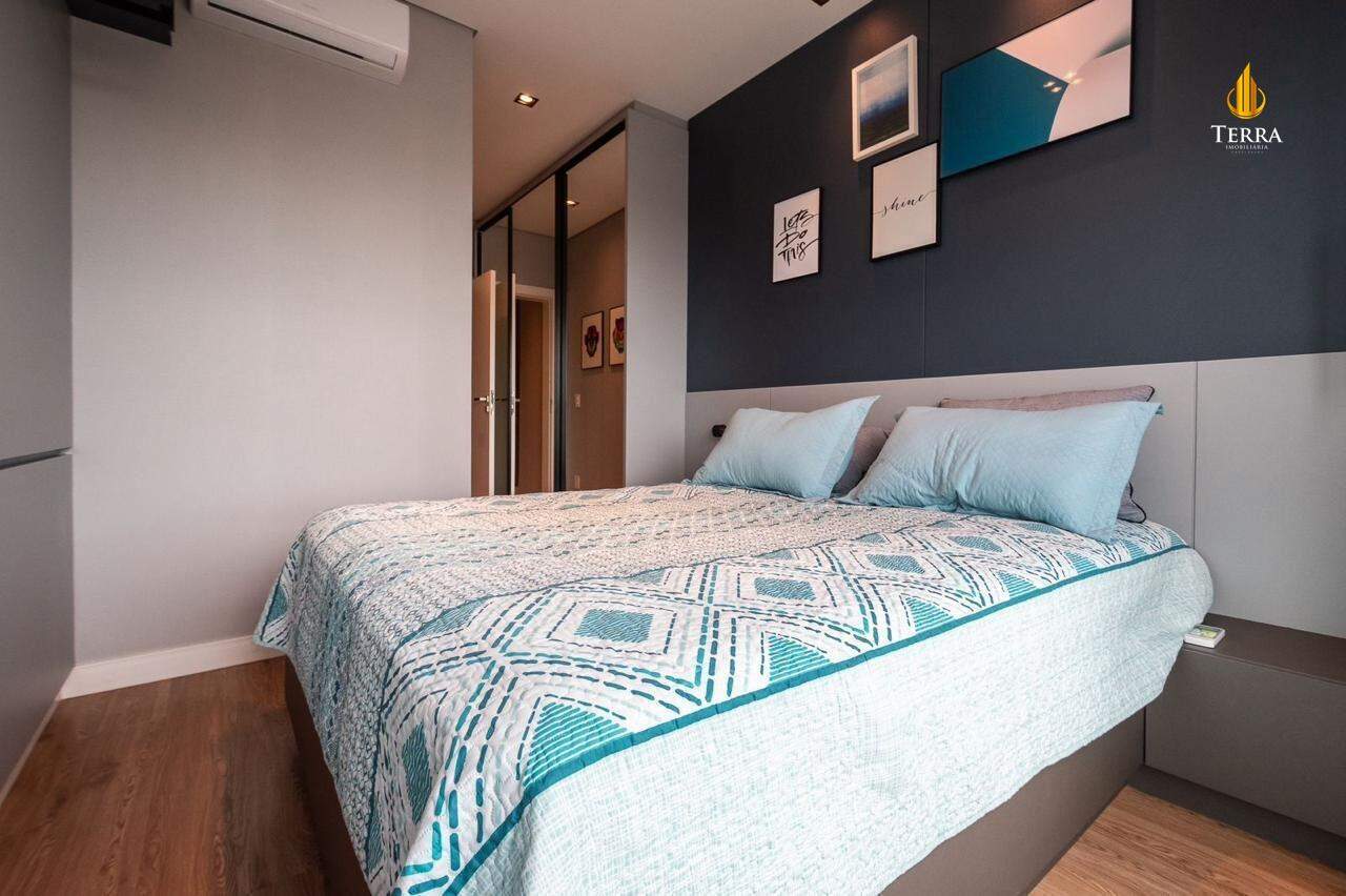 Solares da Brava Apartamento com 3 quartos, Praia Brava: 