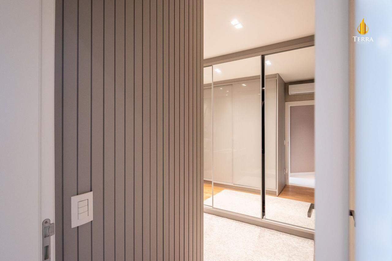 Solares da Brava Apartamento com 3 quartos, Praia Brava: 