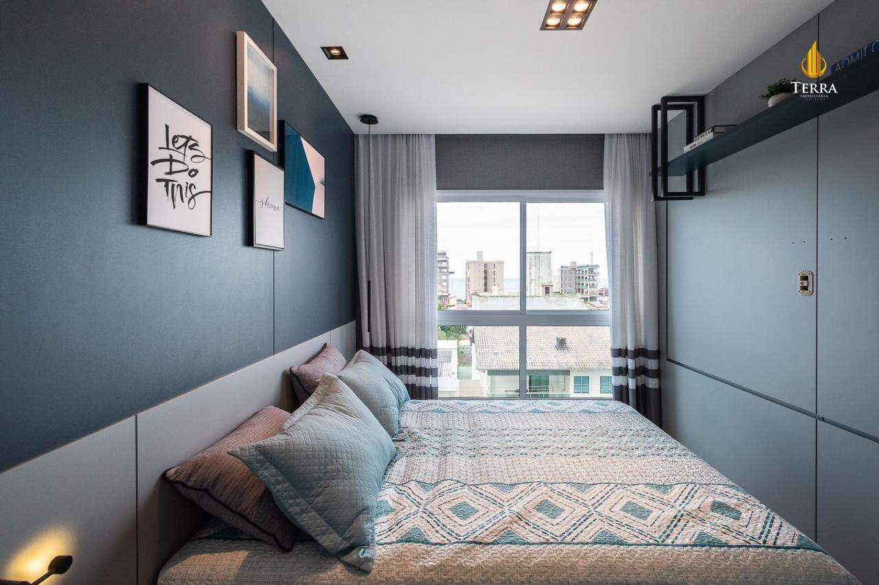 Solares da Brava Apartamento com 3 quartos, Praia Brava: 