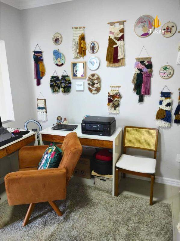  Sobrado com 3 quartos, Santa Regina: 