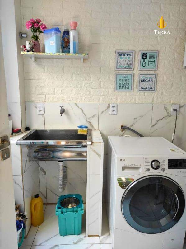  Sobrado com 3 quartos, Santa Regina: 