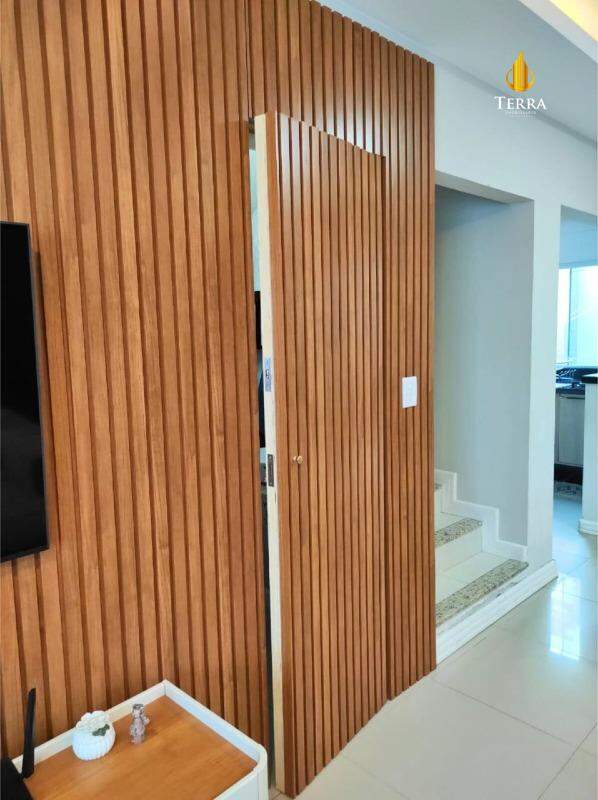  Sobrado com 3 quartos, Santa Regina: 