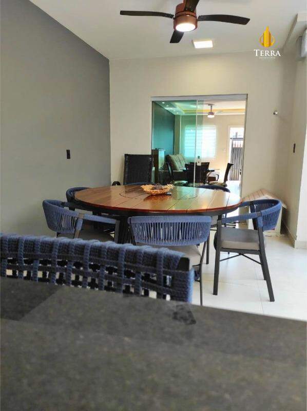  Sobrado com 3 quartos, Santa Regina: 