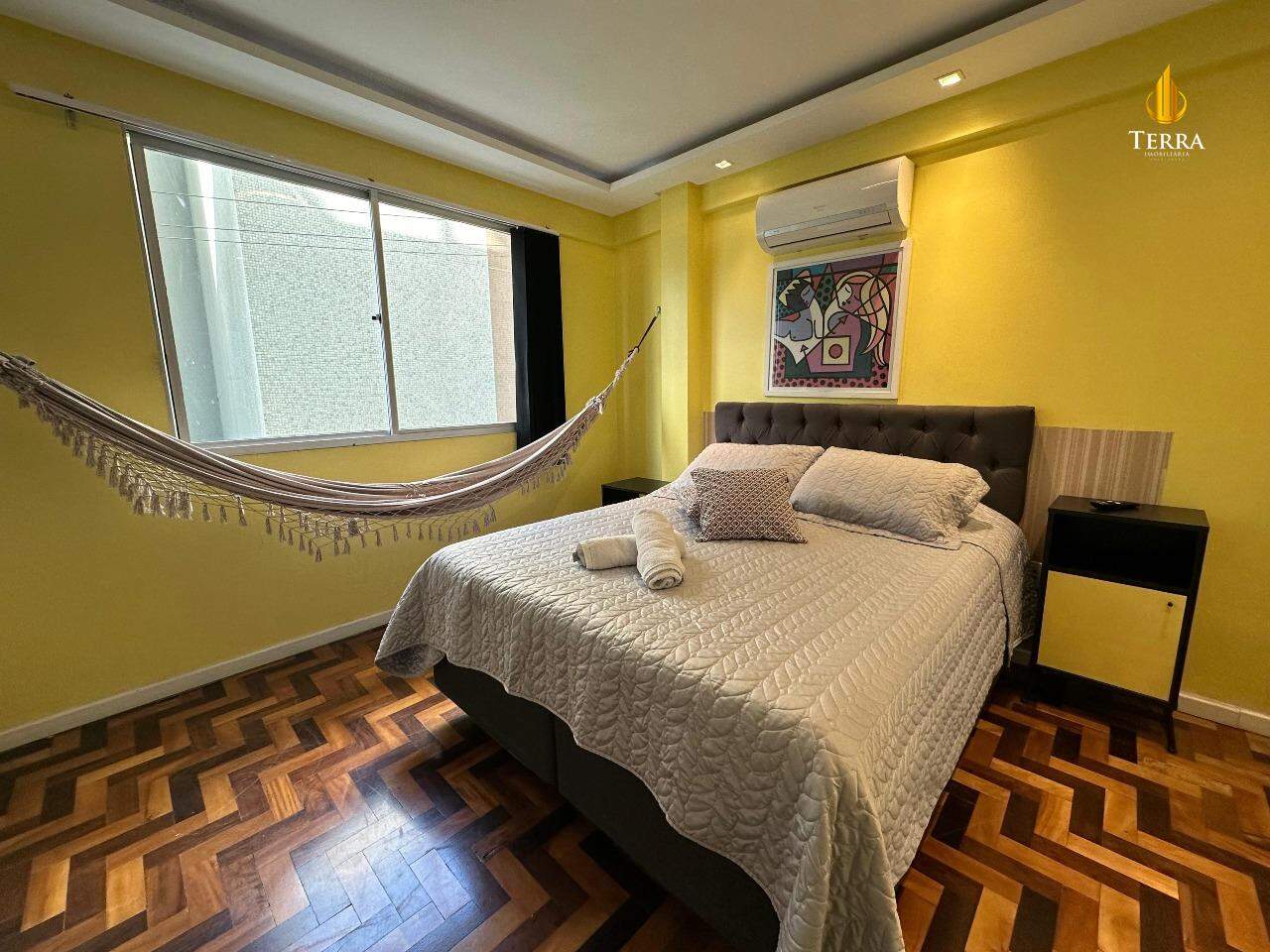 Edifício Girassol Apartamento com 2 quartos, Barra Norte: 