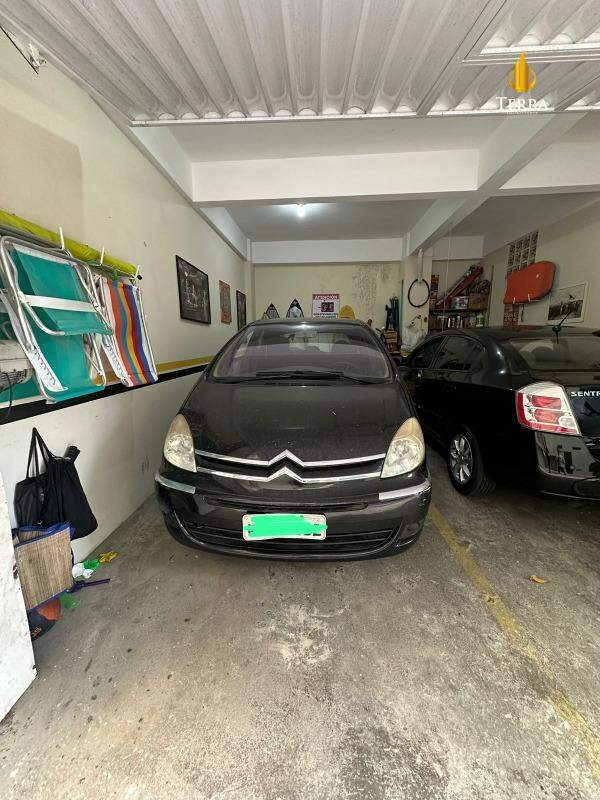 Edifício Girassol Apartamento com 2 quartos, Barra Norte: 