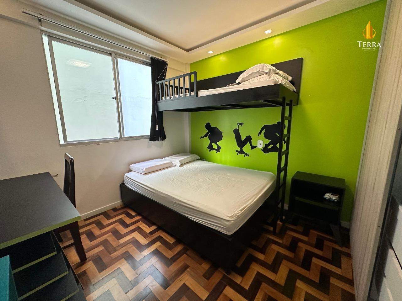 Edifício Girassol Apartamento com 2 quartos, Barra Norte: 