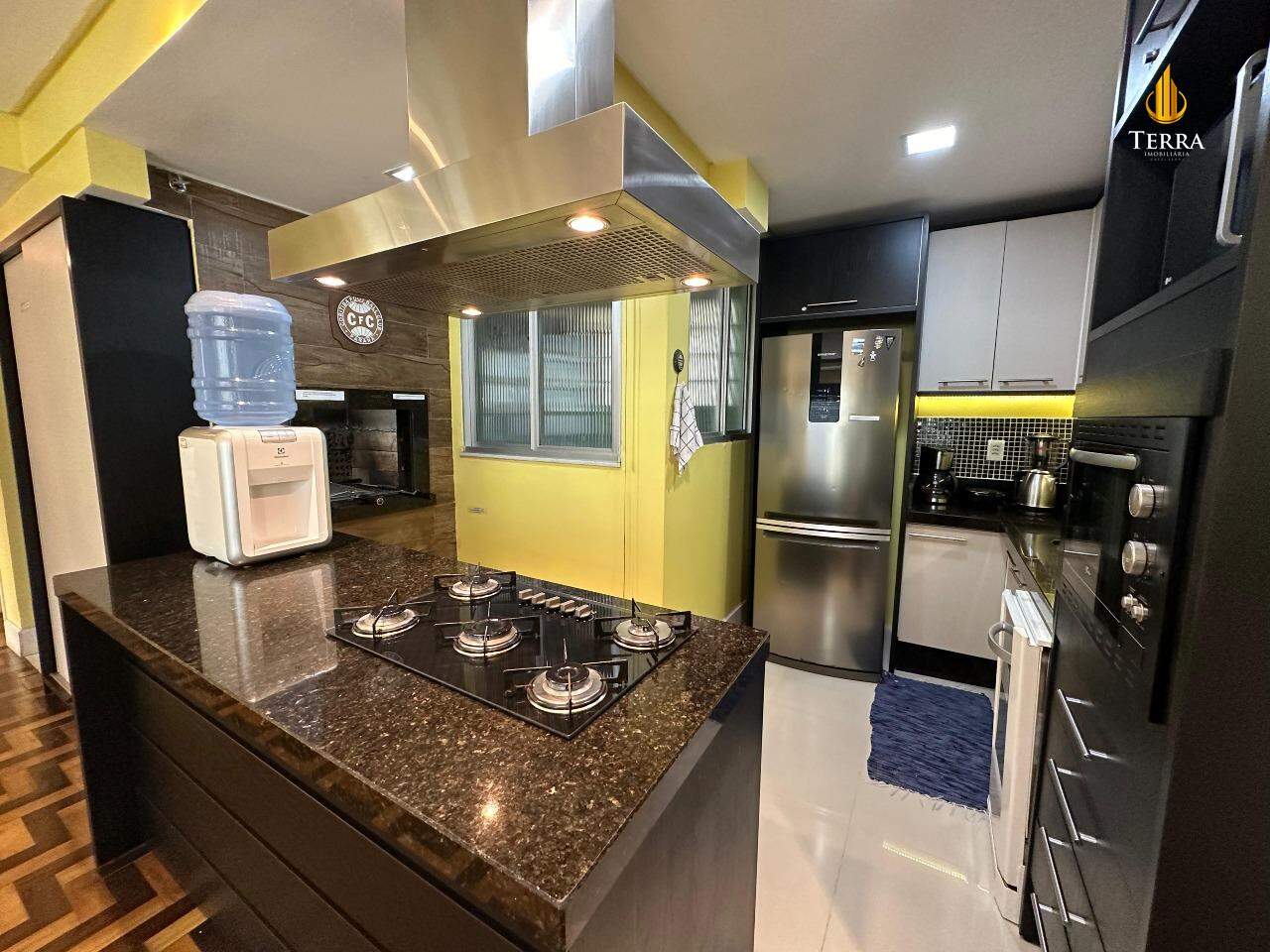 Edifício Girassol Apartamento com 2 quartos, Barra Norte: 