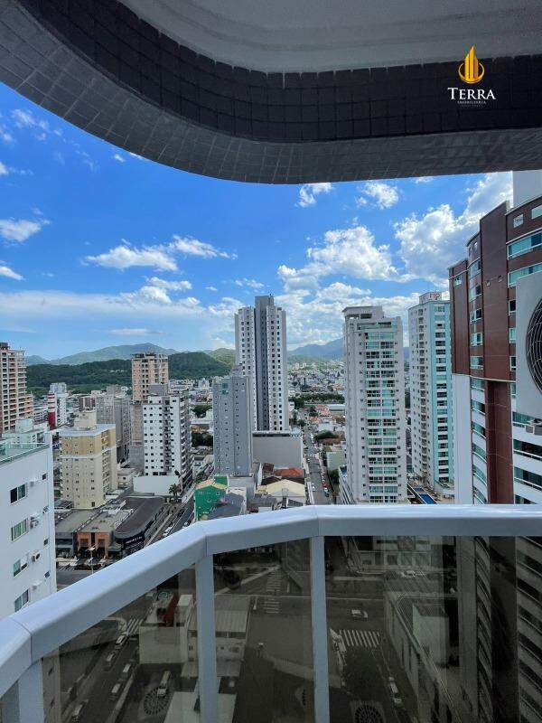 Edifício Blue Ocean Residence Apartamento com 3 quartos, Centro: