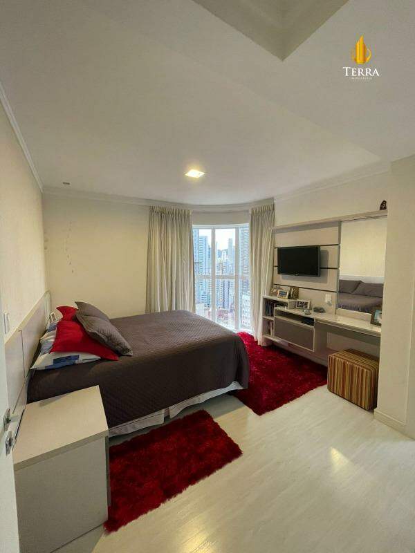 Edifício Blue Ocean Residence Apartamento com 3 quartos, Centro: 