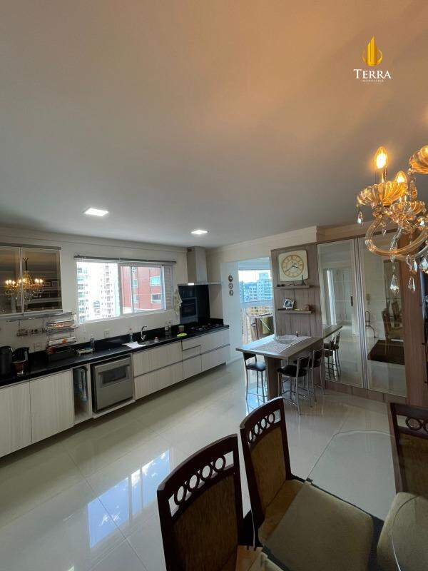 Edifício Blue Ocean Residence Apartamento com 3 quartos, Centro: 