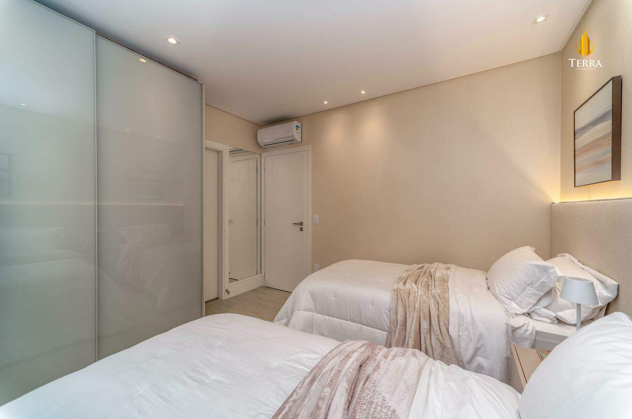 Ibiza Towers Apartamento com 4 quartos, Centro: 