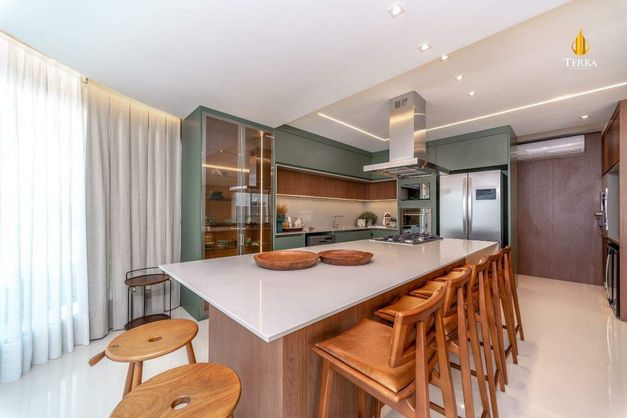 Ibiza Towers Apartamento com 4 quartos, Centro: 