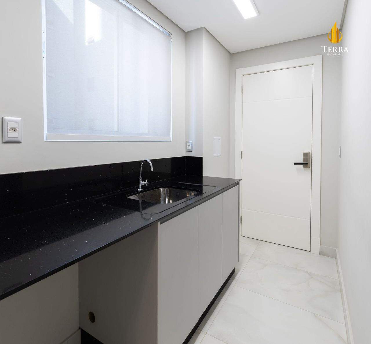 Edifício Ocen Breeze Apartamento com 3 quartos, Centro: 