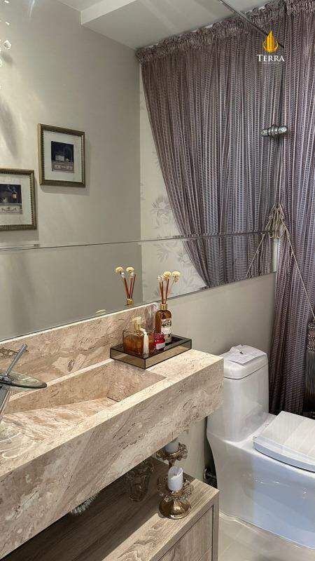 Celebrity Tower Apartamento com 3 quartos, Centro: 