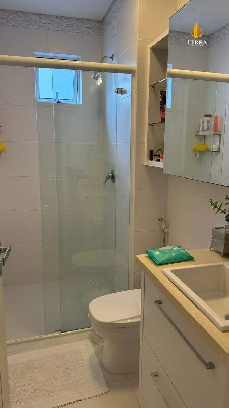 Celebrity Tower Apartamento com 3 quartos, Centro: 