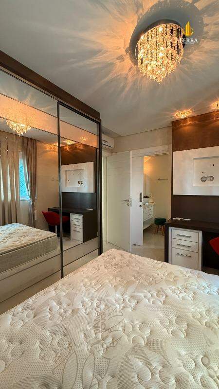 Edifício Gran Felicitá Residence Apartamento com 4 quartos, Centro: 