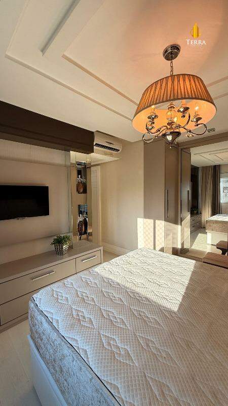 Edifício Gran Felicitá Residence Apartamento com 4 quartos, Centro: 