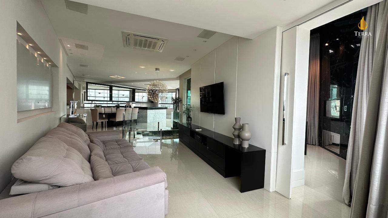 Residencial Grand Royalle Cobertura com 4 quartos, Centro: 