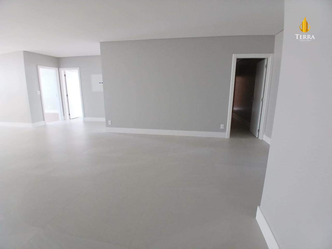 Ocean Wind Praia Brava Apartamento com 3 quartos, Praia Brava: 