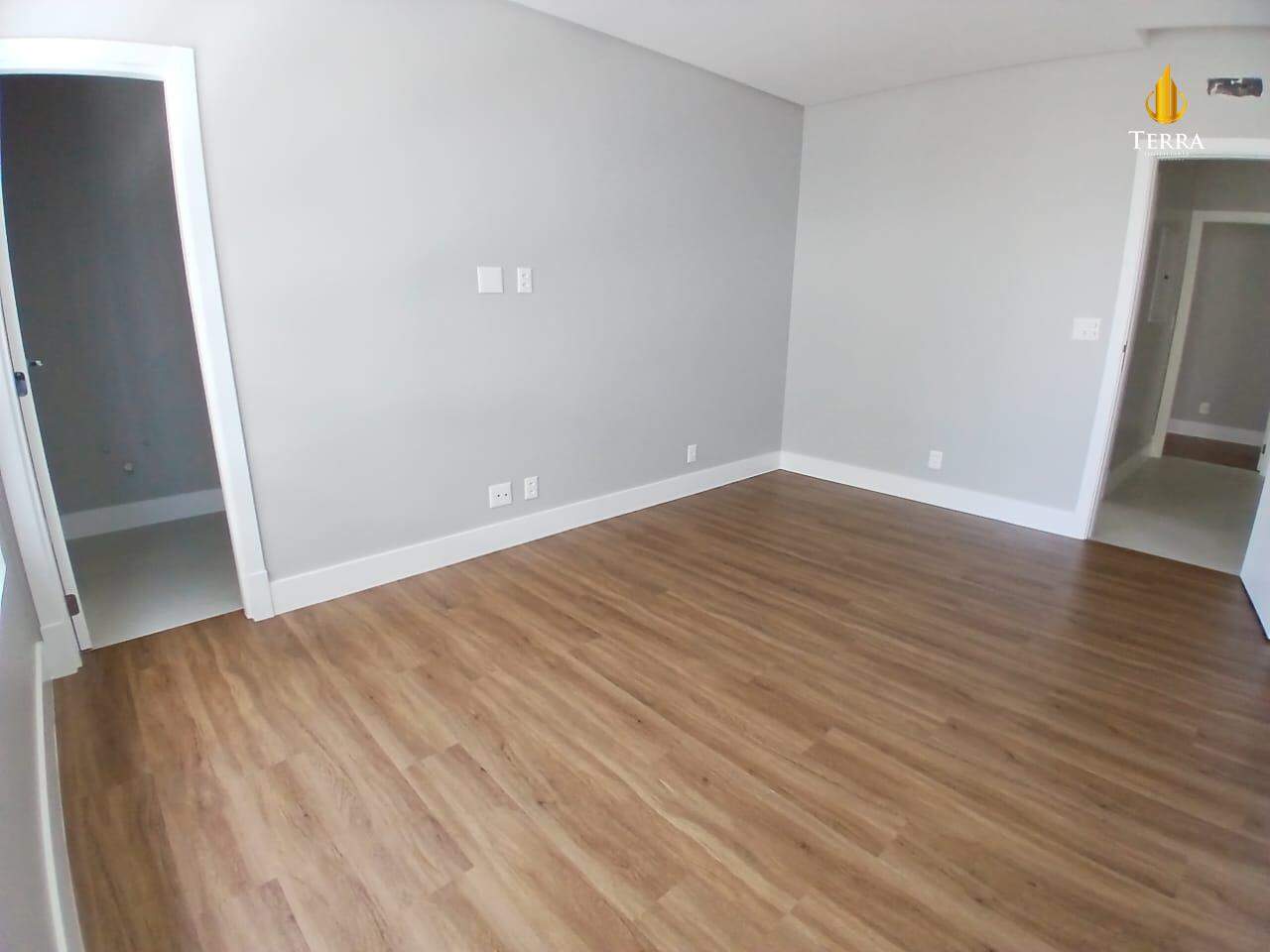 Ocean Wind Praia Brava Apartamento com 3 quartos, Praia Brava: 