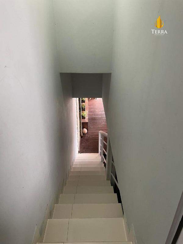  Casa com 5 quartos, CENTRO: 