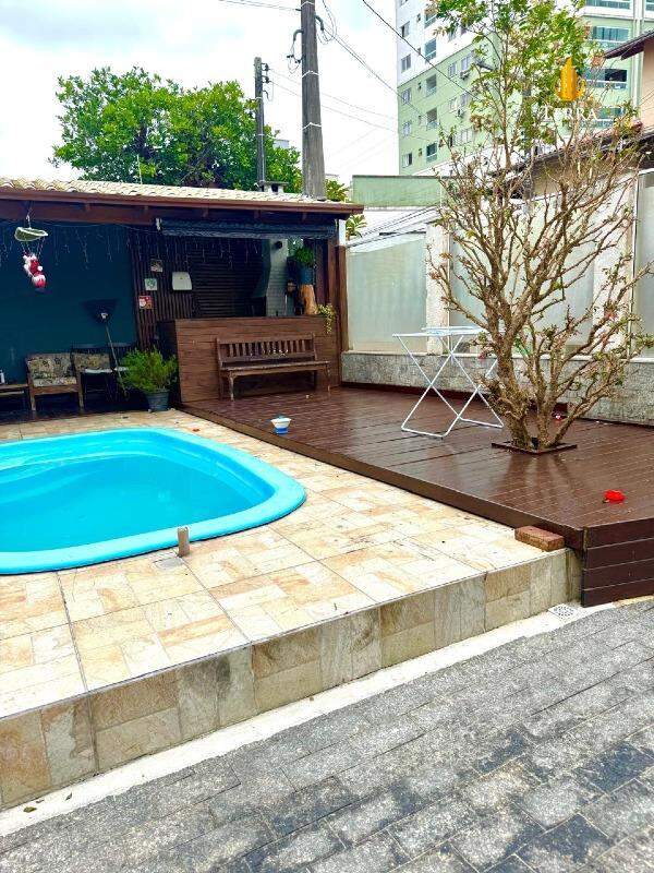 Casa com 5 quartos, CENTRO: