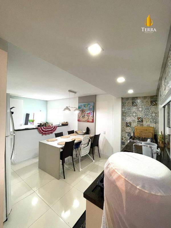  Casa com 5 quartos, CENTRO: 