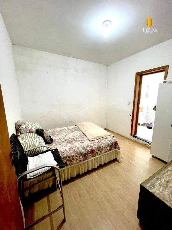  Casa com 5 quartos, CENTRO: 