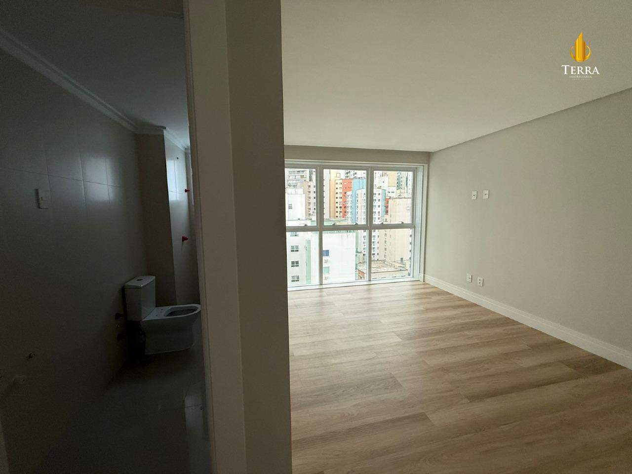 Magnifique Tower Residence Apartamento com 3 quartos, Centro: 