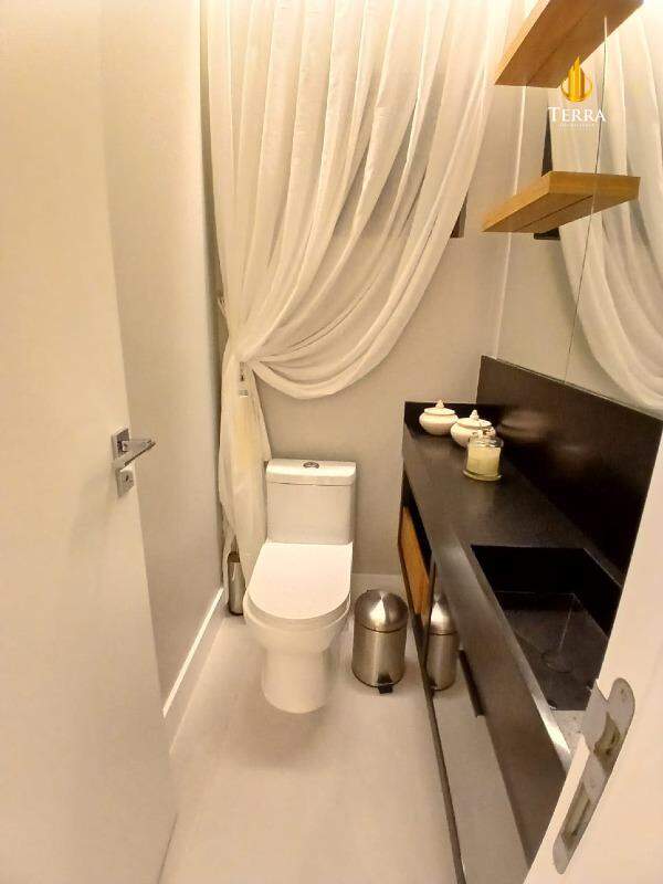 Ocean Wind Praia Brava Apartamento com 3 quartos, Praia Brava: 