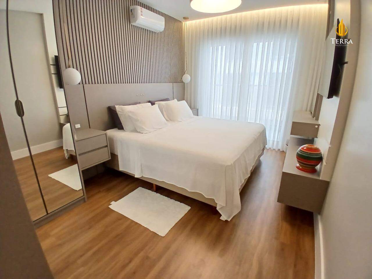 Ocean Wind Praia Brava Apartamento com 3 quartos, Praia Brava: 