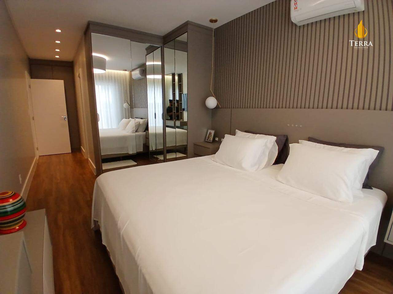 Ocean Wind Praia Brava Apartamento com 3 quartos, Praia Brava: 