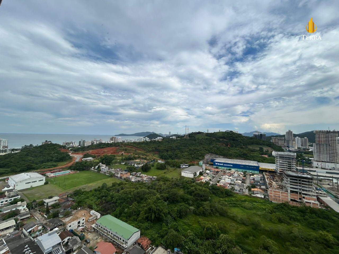 Torres da Brava - Brisa Apartamento com 3 quartos, Praia Brava: 