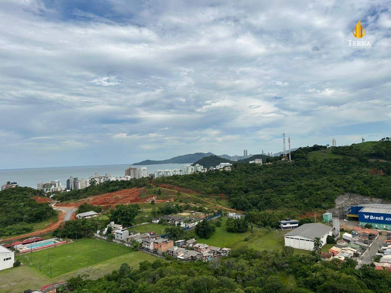 Torres da Brava - Brisa Apartamento com 3 quartos, Praia Brava: 