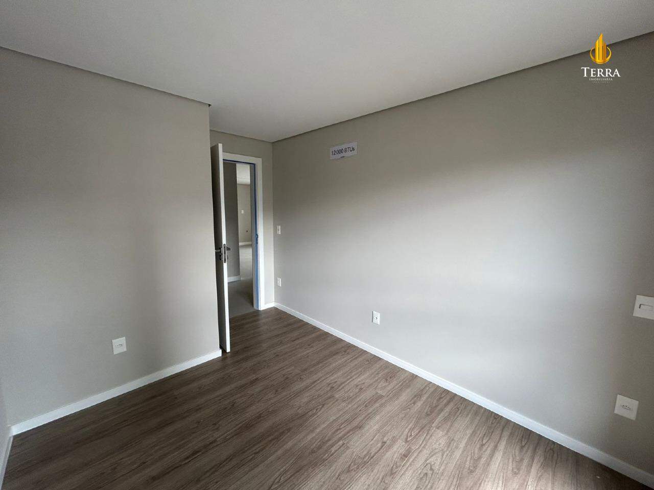 Torres da Brava - Brisa Apartamento com 3 quartos, Praia Brava: 