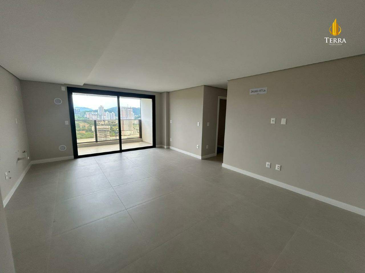 Torres da Brava - Brisa Apartamento com 3 quartos, Praia Brava: 