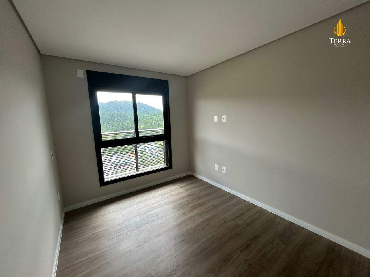 Torres da Brava - Brisa Apartamento com 3 quartos, Praia Brava: 