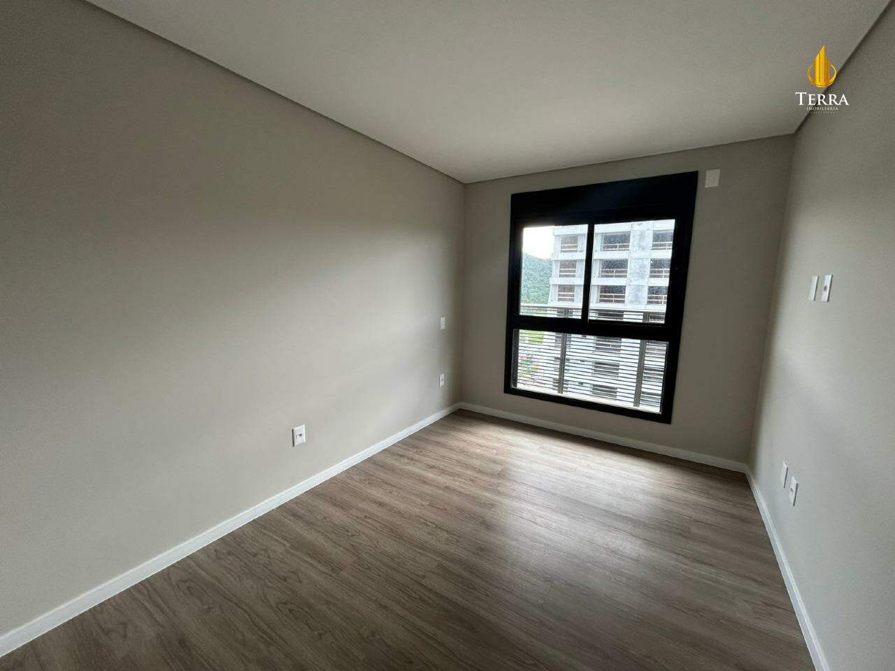 Torres da Brava - Brisa Apartamento com 3 quartos, Praia Brava: 