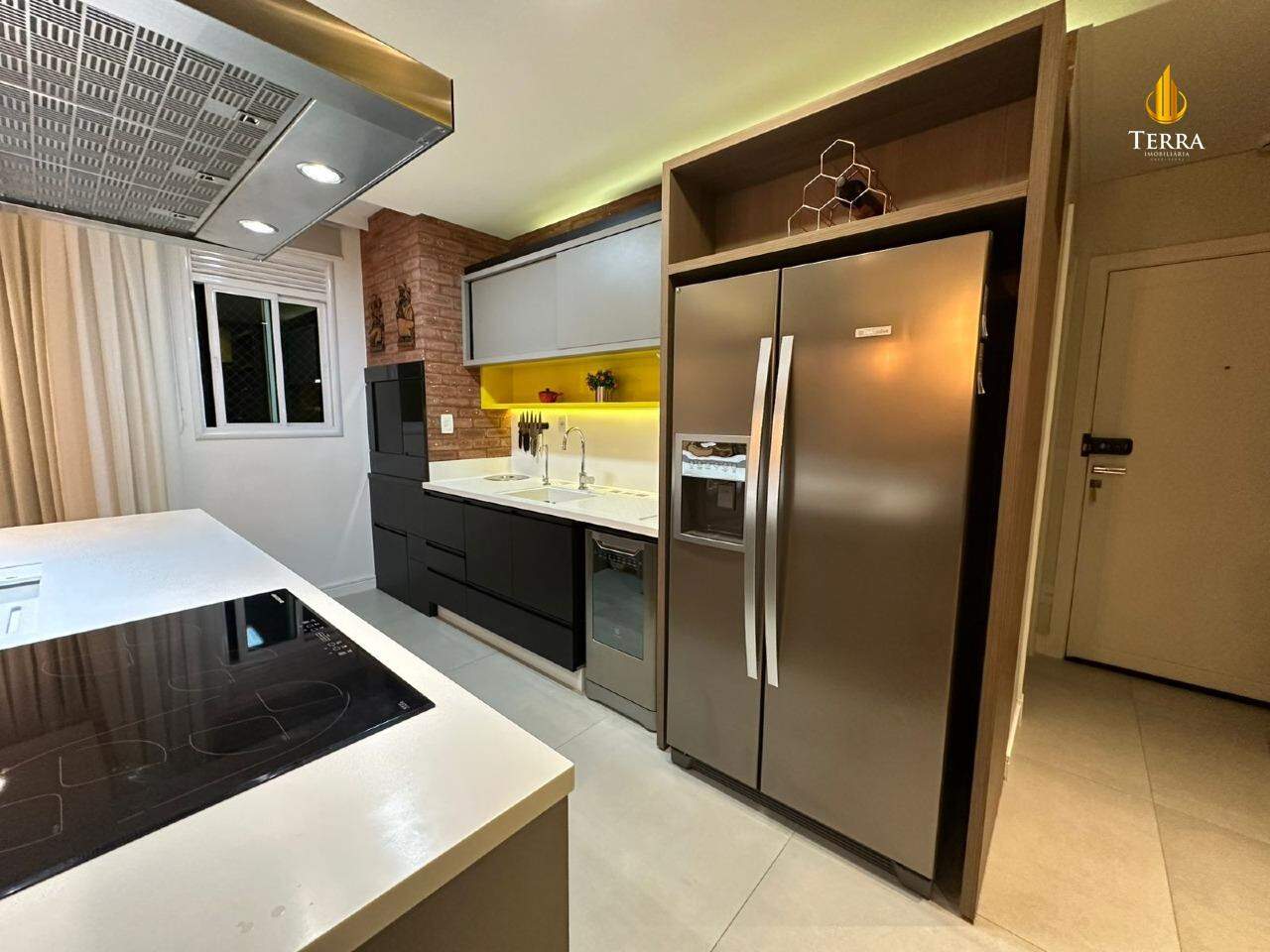 Edifício Torre Esmeralda Apartamento com 3 quartos, Centro: 