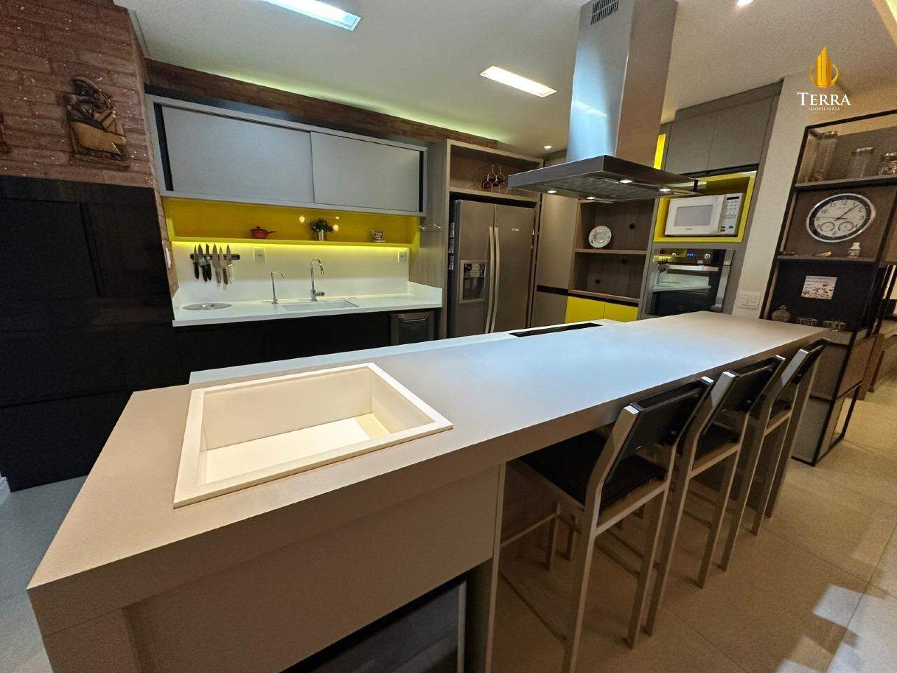 Edifício Torre Esmeralda Apartamento com 3 quartos, Centro: 