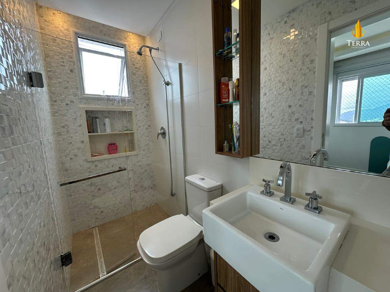 Edifício Torre Esmeralda Apartamento com 3 quartos, Centro: 