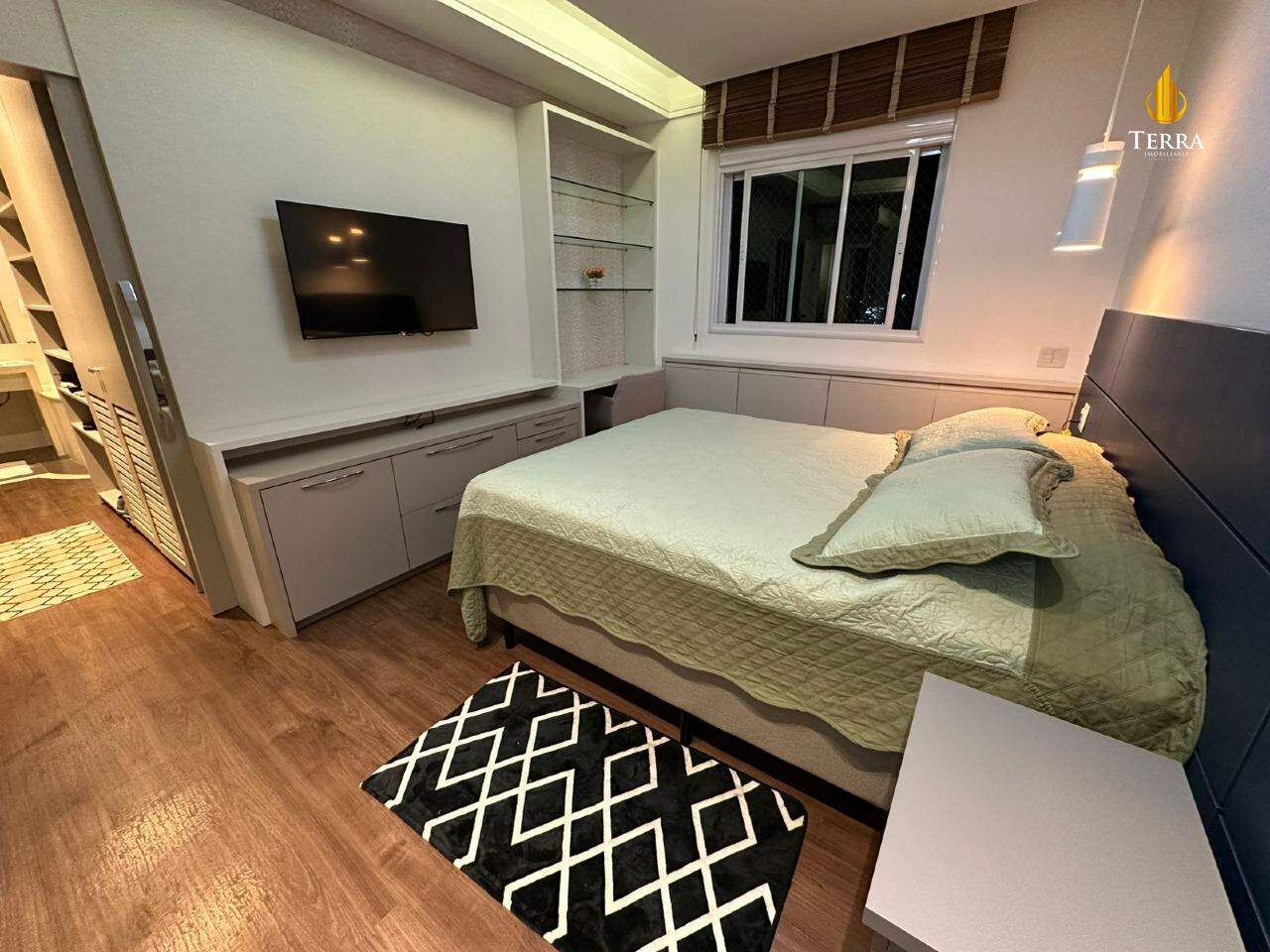 Edifício Torre Esmeralda Apartamento com 3 quartos, Centro: 