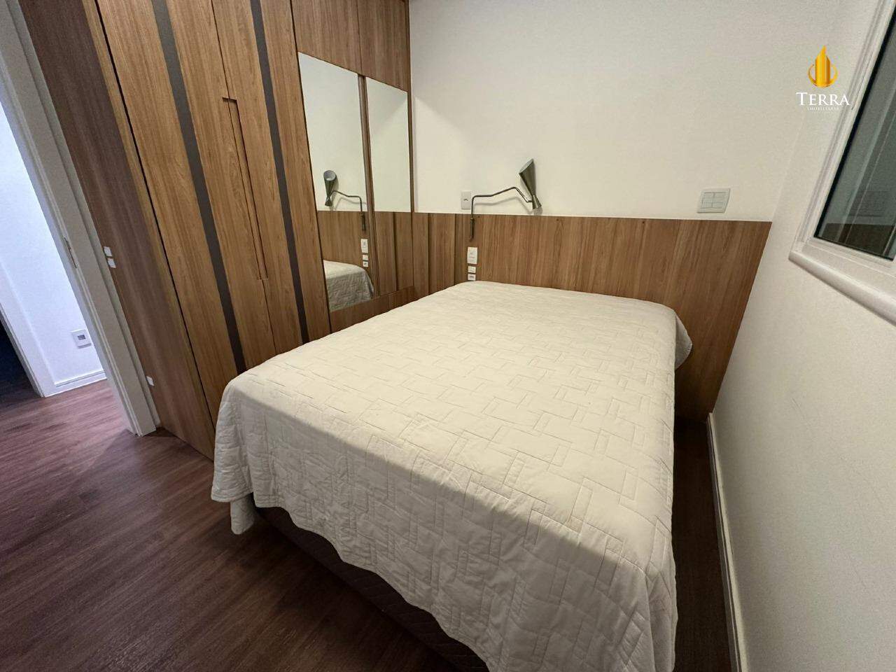 Edifício Torre Esmeralda Apartamento com 3 quartos, Centro: 