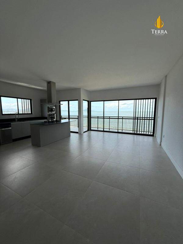 La Plage Apartamento com 3 quartos, Cabeçudas: 