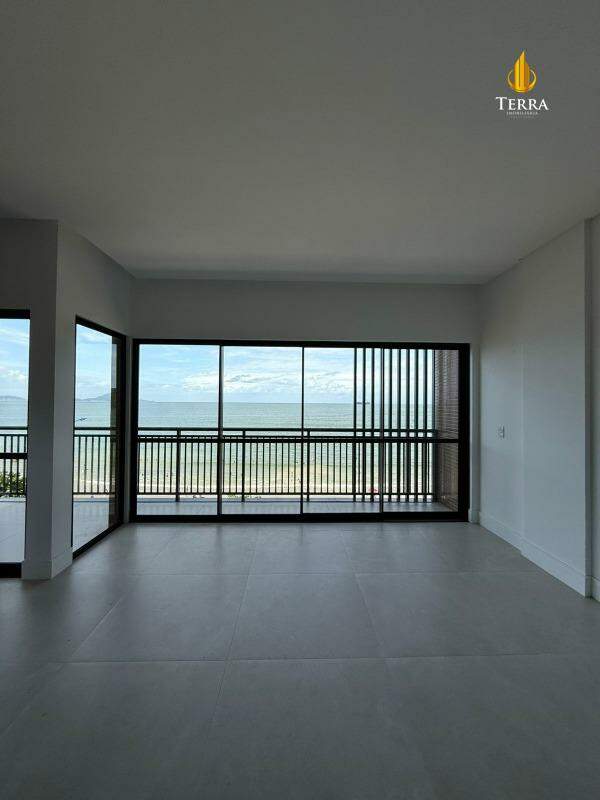 La Plage Apartamento com 3 quartos, Cabeçudas: 